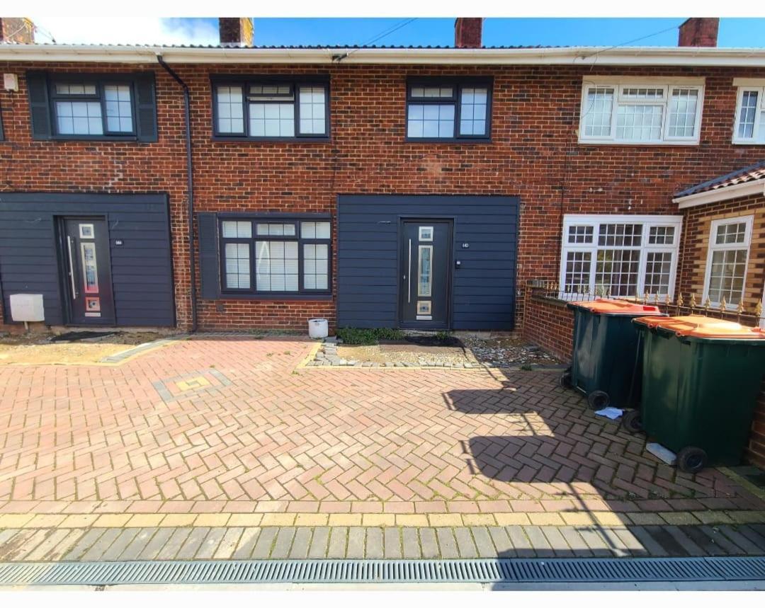 Gatwick Single Ifield