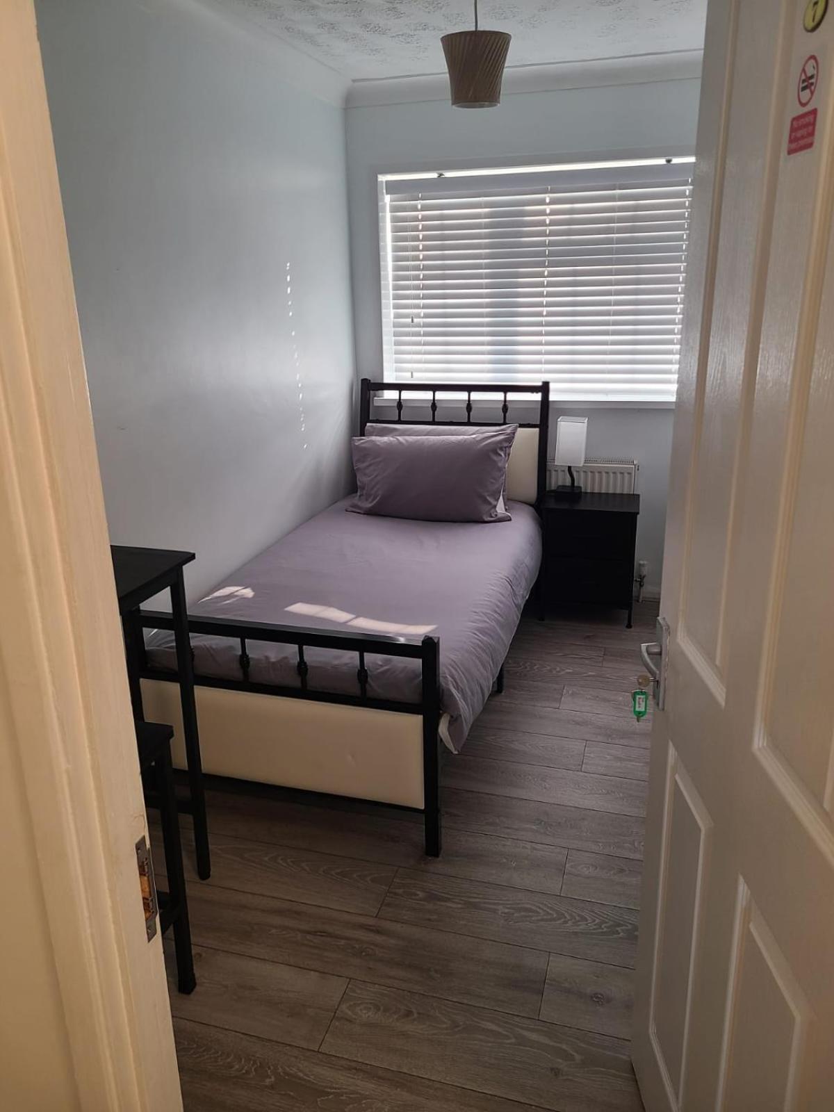 Gatwick Single Homestay